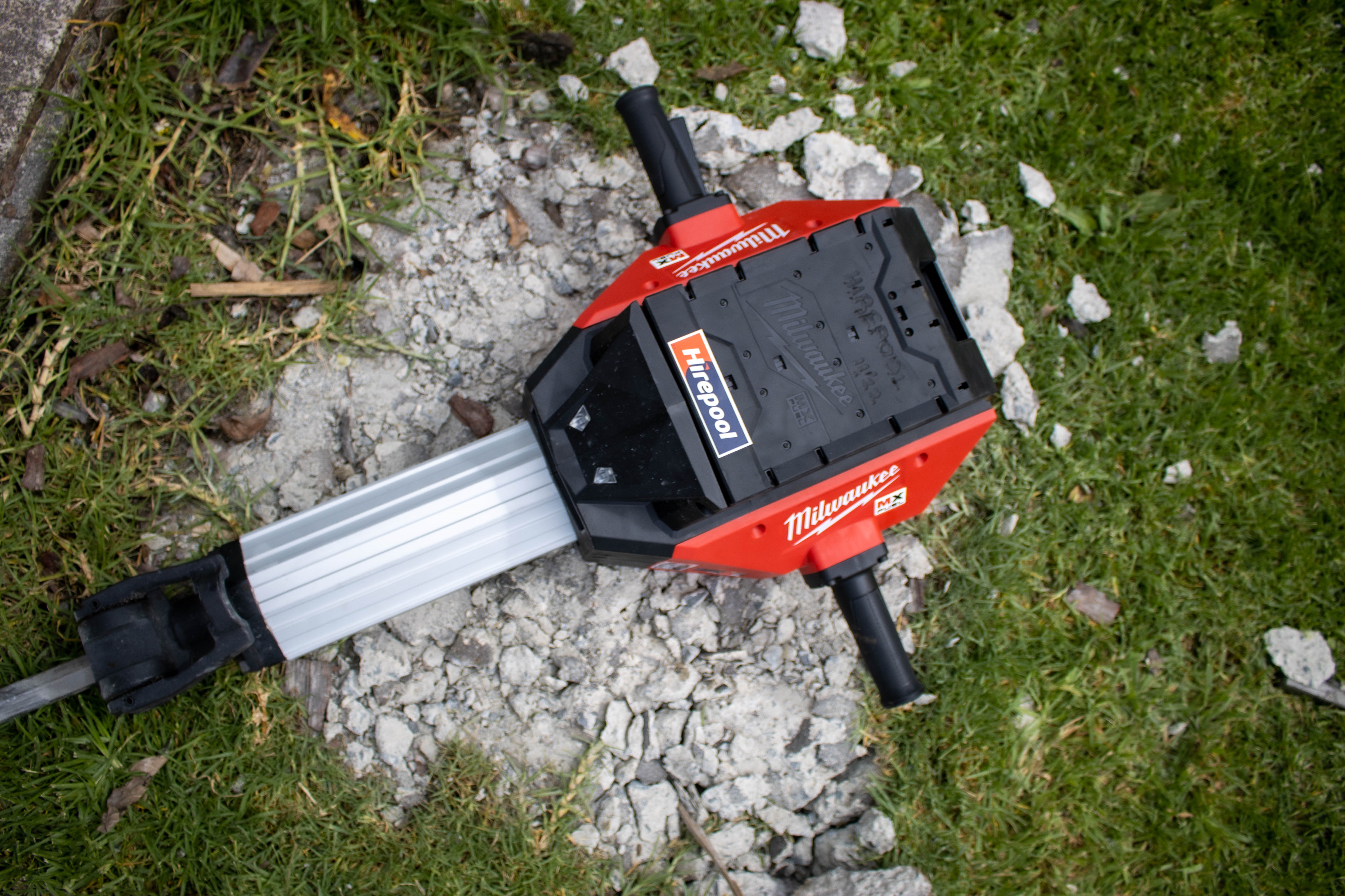 NEW GEAR Battery Powered Concrete Breaker Hirepool